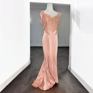 May Queen Pink Rhinestone & Lace Long Evening Gown With Trane Women’s Size 14